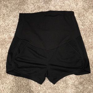 Size S black athletic/leisure maternity shorts